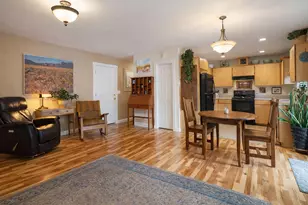 412 N Desert Rose Loop, Sisters, OR 97759 - Photo 5