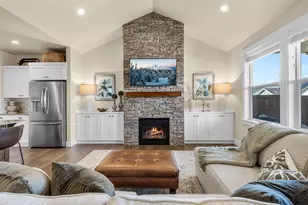 4201 SW 42nd St, Redmond, OR 97756 - Photo 9