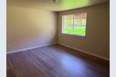 7774 Riverbanks Road, Grants Pass, OR 97527 - Photo 11