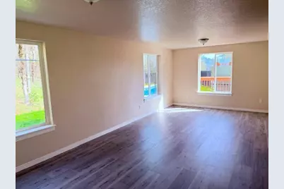 7774 Riverbanks Road, Grants Pass, OR 97527 - Photo 9