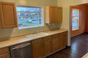 544 Palm St, Medford, OR 97501 - Photo 9