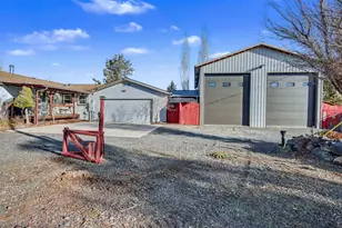 16065 SW Twin Lakes Rd, Powell Butte, OR 97753 - Photo 5