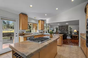 60749 Golf Village Loop, Bend, OR 97702 - Photo 21