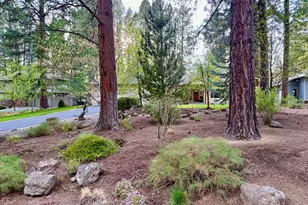 60749 Golf Village Loop, Bend, OR 97702 - Photo 7