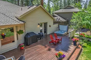 60749 Golf Village Loop, Bend, OR 97702 - Photo 9