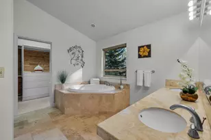 60749 Golf Village Loop, Bend, OR 97702 - Photo 33