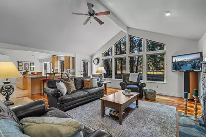 60749 Golf Village Loop, Bend, OR 97702 - Photo 23