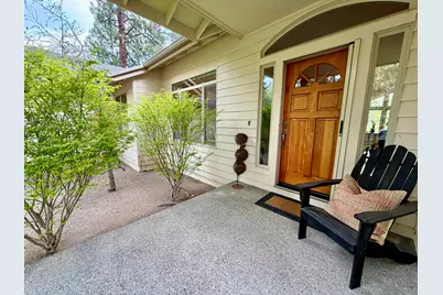 60749 Golf Village Loop, Bend, OR 97702 - Photo 9