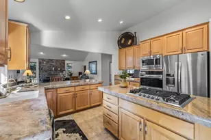 60749 Golf Village Loop, Bend, OR 97702 - Photo 19