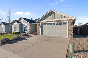 1043 Arrowhead Trail, Eagle Point, OR 97524 - Photo 1