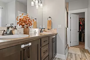 1043 Arrowhead Trail, Eagle Point, OR 97524 - Photo 19