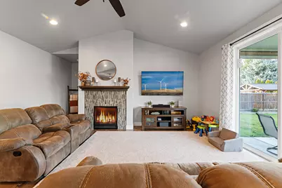 1043 Arrowhead Trail, Eagle Point, OR 97524 - Photo 11