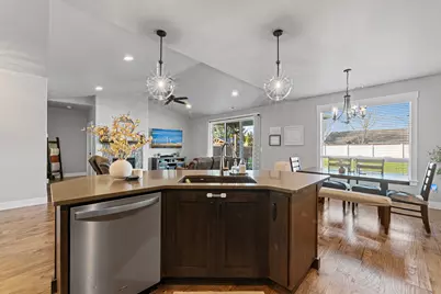 1043 Arrowhead Trail, Eagle Point, OR 97524 - Photo 11