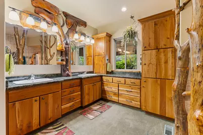 211 Shorthorn Gulch Road, Grants Pass, OR 97526 - Photo 27