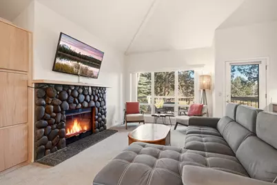 3076 NW Clubhouse Drive, Bend, OR 97703 - Photo 5