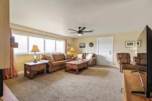 10055 Westbrook Dr, Klamath Falls, OR 97603 - Photo 3