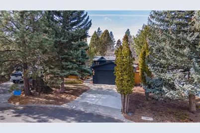 1033 SE Laurelwood Place, Bend, OR 97702 - Photo 11