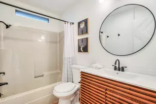 1033 SE Laurelwood Pl, Bend, OR 97702 - Photo 29