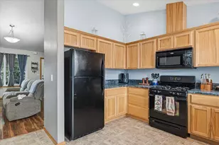 210 NW 27th Ct, Redmond, OR 97756 - Photo 9