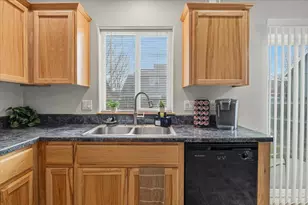 210 NW 27th Ct, Redmond, OR 97756 - Photo 11