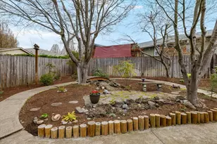 2213 Westfall Cir, Medford, OR 97504 - Photo 31