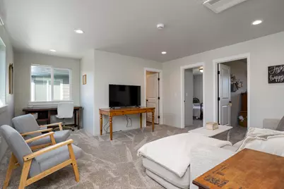 1153 Annalise Street, Central Point, OR 97502 - Photo 13