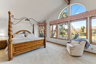 1352 E Park St, Grants Pass, OR 97527 - Photo 23