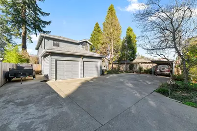 1352 E Park Street, Grants Pass, OR 97527 - Photo 5