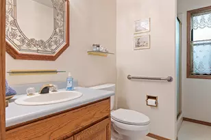 1352 E Park St, Grants Pass, OR 97527 - Photo 27