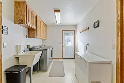 1352 E Park Street, Grants Pass, OR 97527 - Photo 33