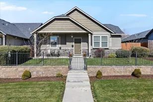 1459 Spring St, Medford, OR 97504 - Photo 1