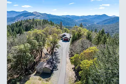 1095 Ingalls Lane, Grants Pass, OR 97527 - Photo 1