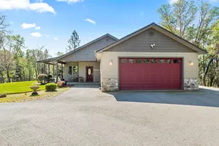 1095 Ingalls Ln, Grants Pass, OR 97527 - Photo 19