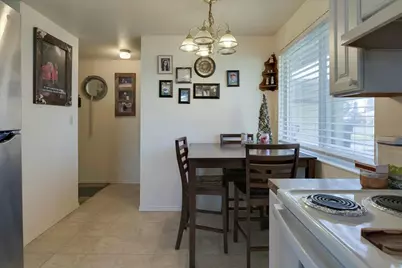 2080 NW 12th Street, Redmond, OR 97756 - Photo 23