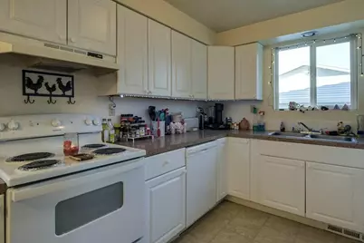 2080 NW 12th Street, Redmond, OR 97756 - Photo 21