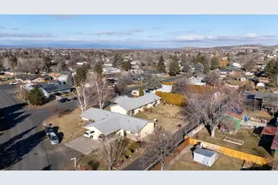 2080 NW 12th Street, Redmond, OR 97756 - Photo 5