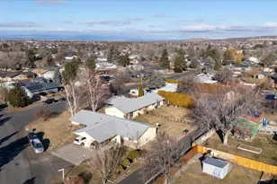 2080 NW 12th St, Redmond, OR 97756 - Photo 5