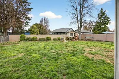 2175 Delta Waters Road, Medford, OR 97504 - Photo 19