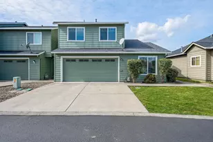 368 Live Oak Loop, Central Point, OR 97502 - Photo 1