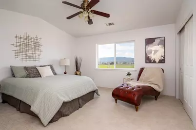 368 Live Oak Loop, Central Point, OR 97502 - Photo 13