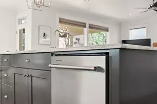 3031 NW Clubhouse Dr, Bend, OR 97703 - Photo 13