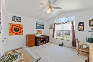 698 Ewe Creek Rd, Grants Pass, OR 97526 - Photo 21