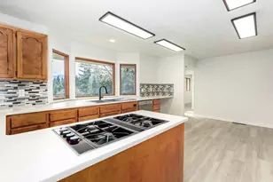 48187 McFarland Rd, Oakridge, OR 97463 - Photo 17