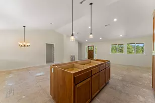 587 E Forks Cir, Cave Junction, OR 97523 - Photo 17