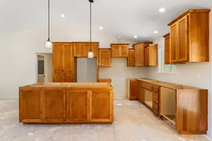 587 E Forks Cir, Cave Junction, OR 97523 - Photo 15