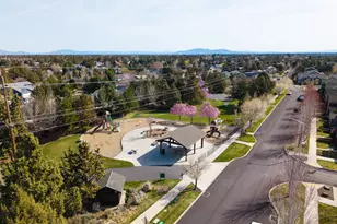 20677 Comet Ct, Bend, OR 97701 - Photo 63