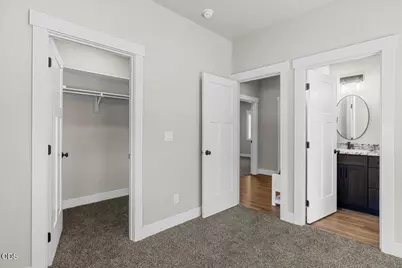 305 Moody Lane, Medford, OR 97501 - Photo 17