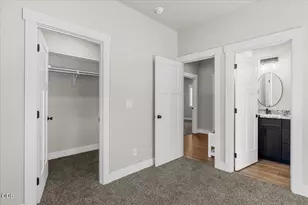 305 Moody Ln, Medford, OR 97501 - Photo 17