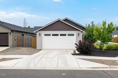 305 Moody Lane, Medford, OR 97501 - Photo 3