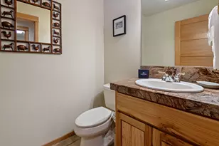 57561 Whistler Ln, Sunriver, OR 97707 - Photo 13